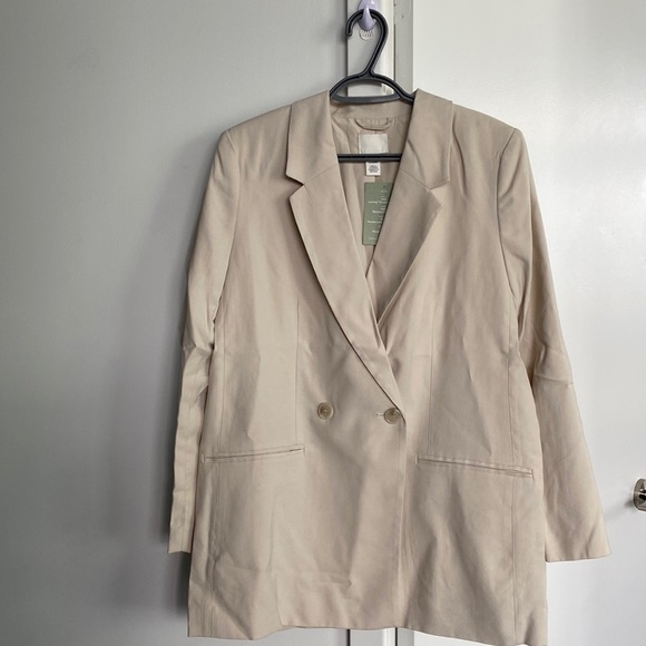 BNWT Oversized Cream Blazer - Picture 1 of 4